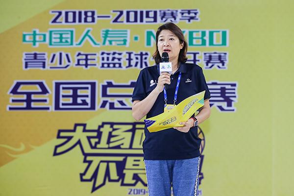 篮球教练如何为不同年龄段的球员制定战术训练方案？_2